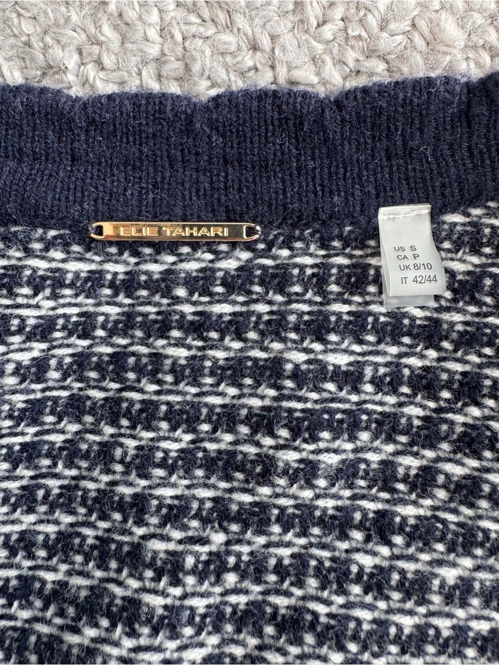 Elie Tahari Navy and White Alta Cardigan Wool/Cashmere - Picture 7 of 12